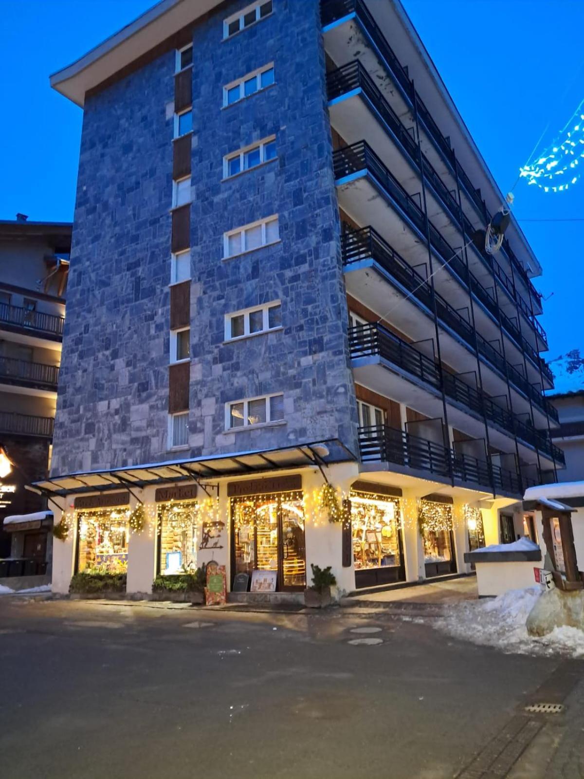 Appartamento Rinnovato Centralissimo A Cervinia Брей-Червінія Екстер'єр фото